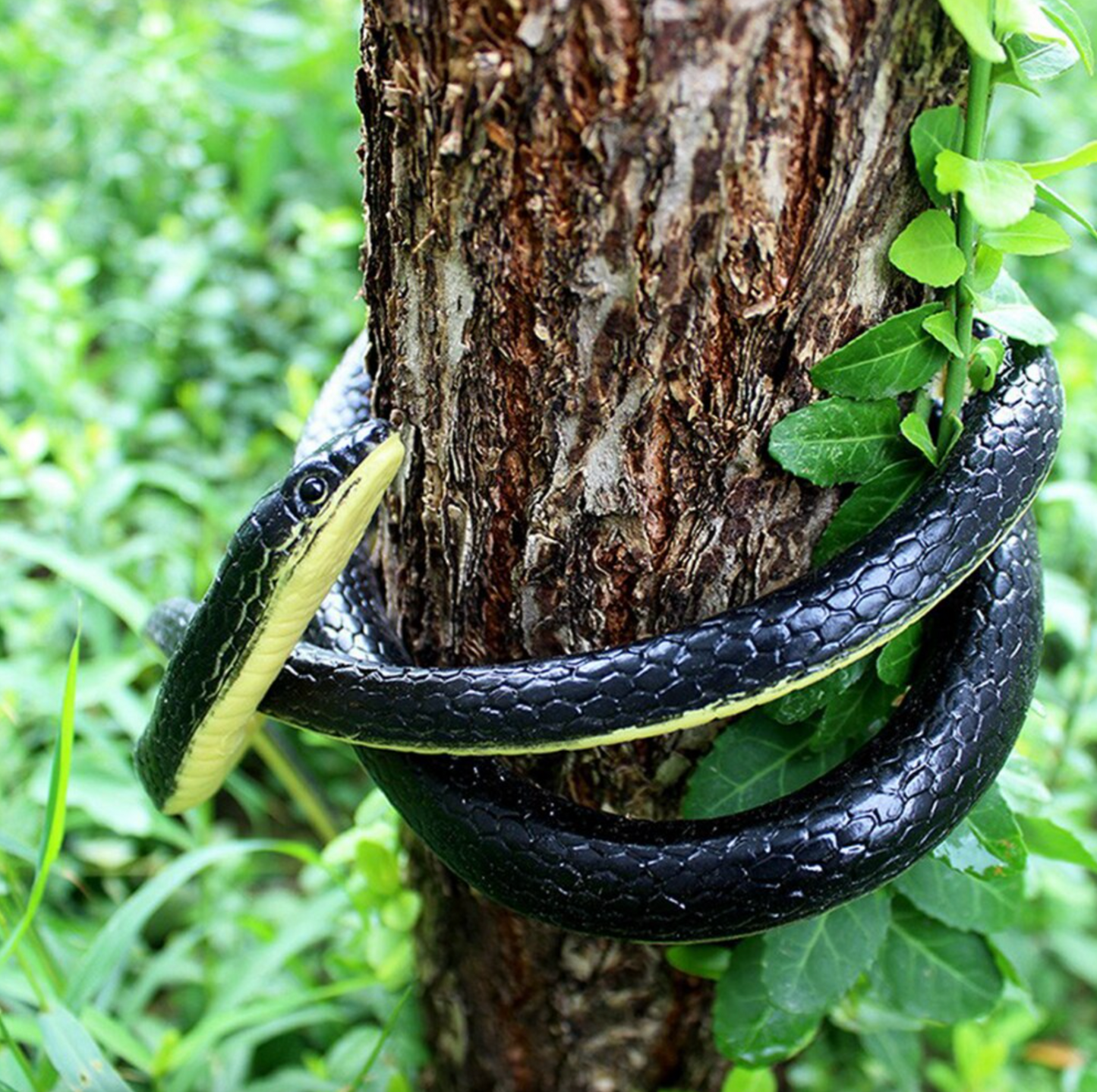 Fake Realistic Snake Lifelike Real Scary Rubber Toy Prank Party Joke For Garden
